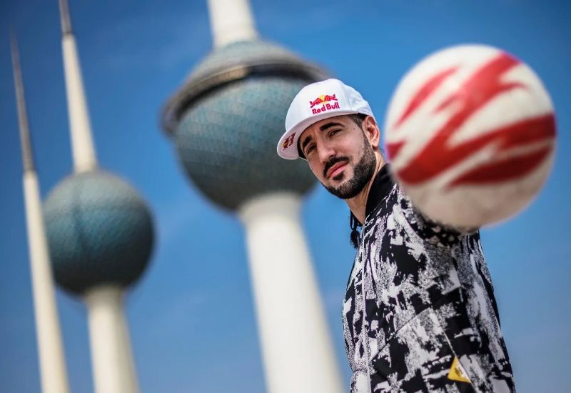 Lối chơi của Sean Garnier thể hiện sự điêu luyện và kỹ thuật cao