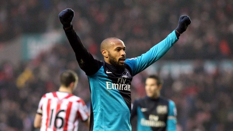 Henry đã bất ngờ được chuyển đến FC Barcelona vào năm 2007