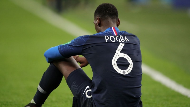 Thi đấu cho đội tuyển Pháp con số 6 gắn liền với số áo của Pogba