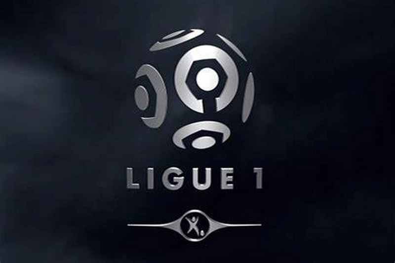Cái tên Ligue 1 mới chỉ xuất hiện từ đầu thế kỷ XXI