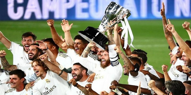 Los Merengues là một cái tên mà nhà báo nổi tiếng đặt cho CLB Real Madrid