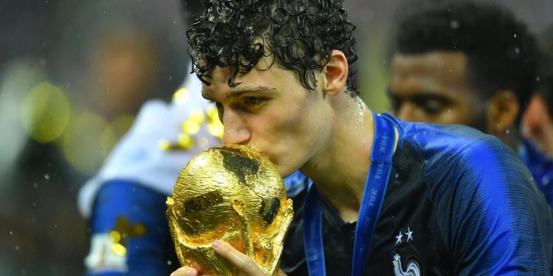 Pavard đã có cơ hội làm quen với bóng đá từ ngày ấu thơ