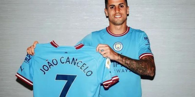 Số áo Cancelo được thay đổi qua từng giai đoạn và có những ý nghĩa riêng