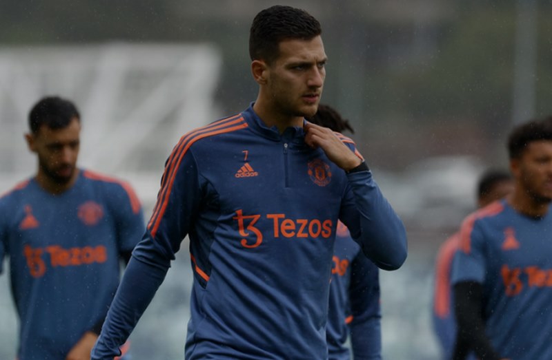 Số áo Dalot mà khi thi đấu cho đội bóng Porto là số 2