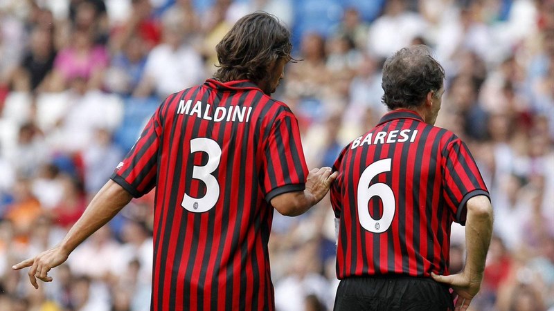 Số áo maldini 03 được nhiều người biết tới vì ghi nhiều thành tích